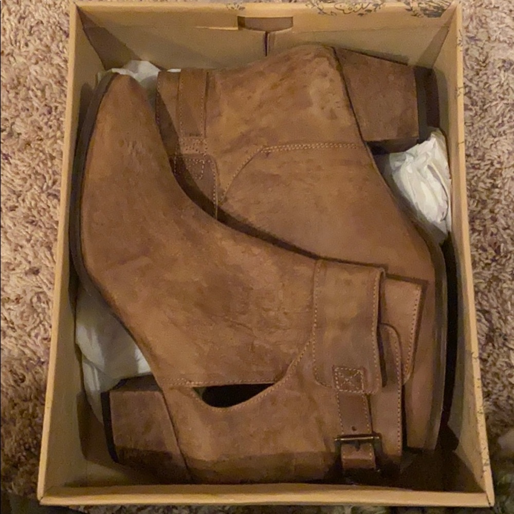 Free People Belleville Khaki bootie size 41